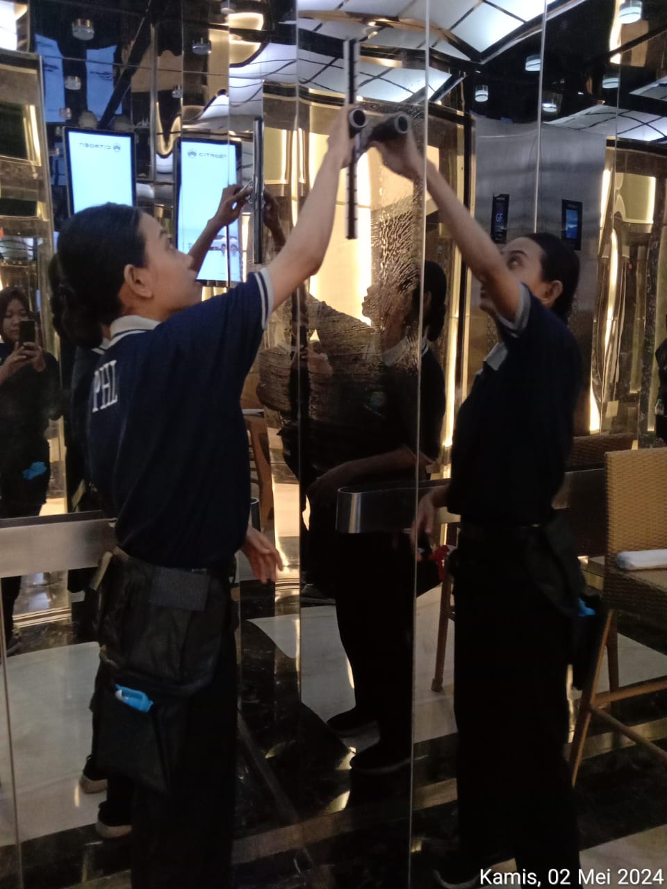 Pembersihan Lift - site Avenue 88